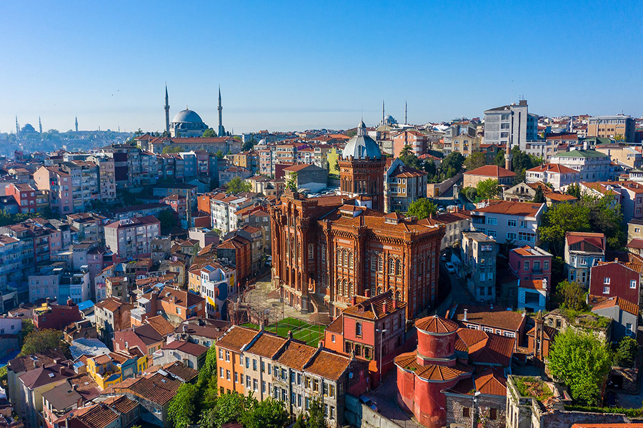ISTANBUL’S NEIGHBORHOODS IN BRIEF