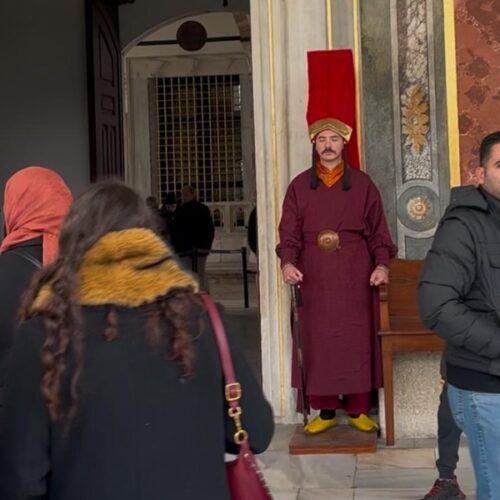 After 189 Years, Guards at the Topkapi Palace started to keep watch with the Ottoman-era Silahtar outfit